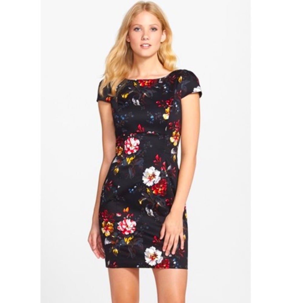 FRENCH CONNECTION Gardini Black red multi floral cap sleeve mini dress NWT S 4-6
